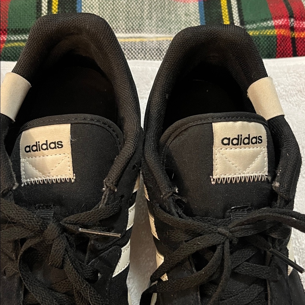 Adidas Classic Black and White Trainers - Picture 2 of 5